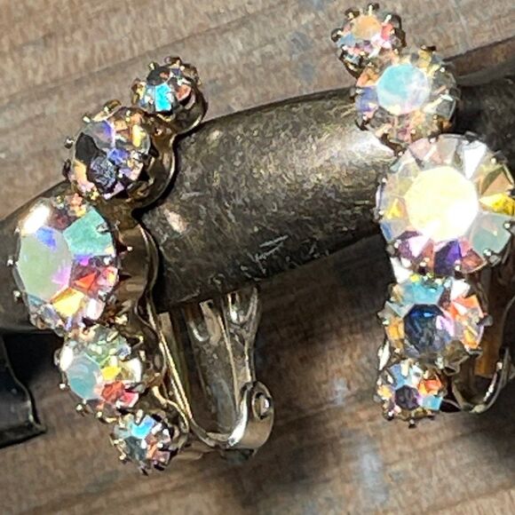 Vintage Earrings - Picture 2 of 6